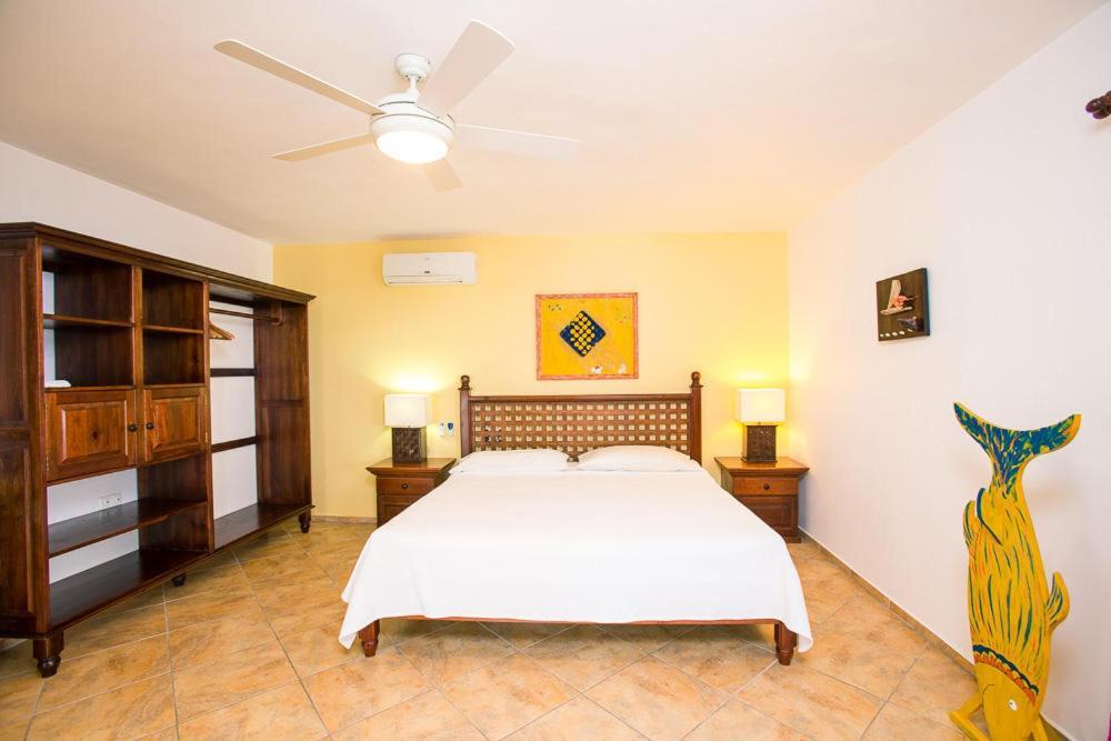 Wikkid Resort Dixon Cove المظهر الخارجي الصورة